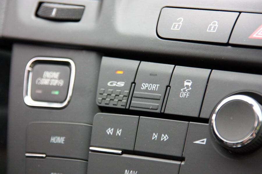  Buick Regal GS 2012 года  (фото 14 из 90)